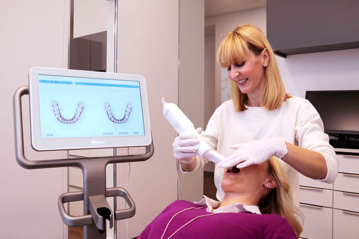 Mithilfe von Intraoralscan zur Korrektur von Zahnfehlstellungen