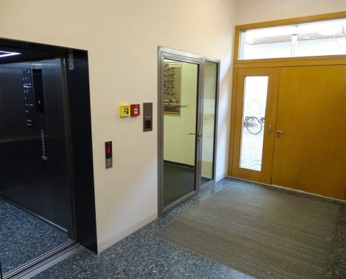 barrierefreier Hausflur im Erdgeschoss in der Leopoldstraße 37 in München